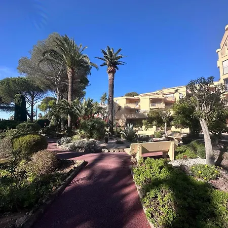 T2-48m2 ā Santa Lucia Raphaël Saint-Raphaël